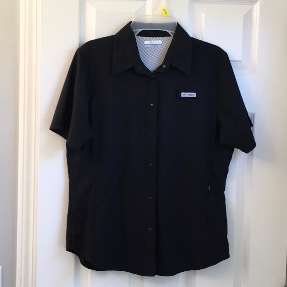 Women’s Columbia PFG Snap Closure Shortsleeve top